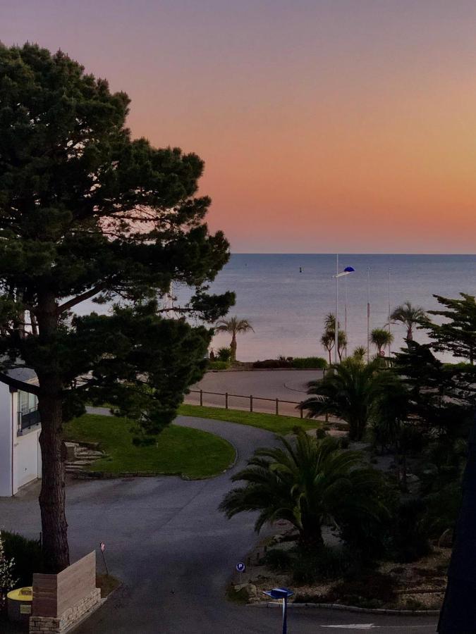 Le STUDIO LA PLAGE 3 ETOILES face à la mer Bénodet Esterno foto